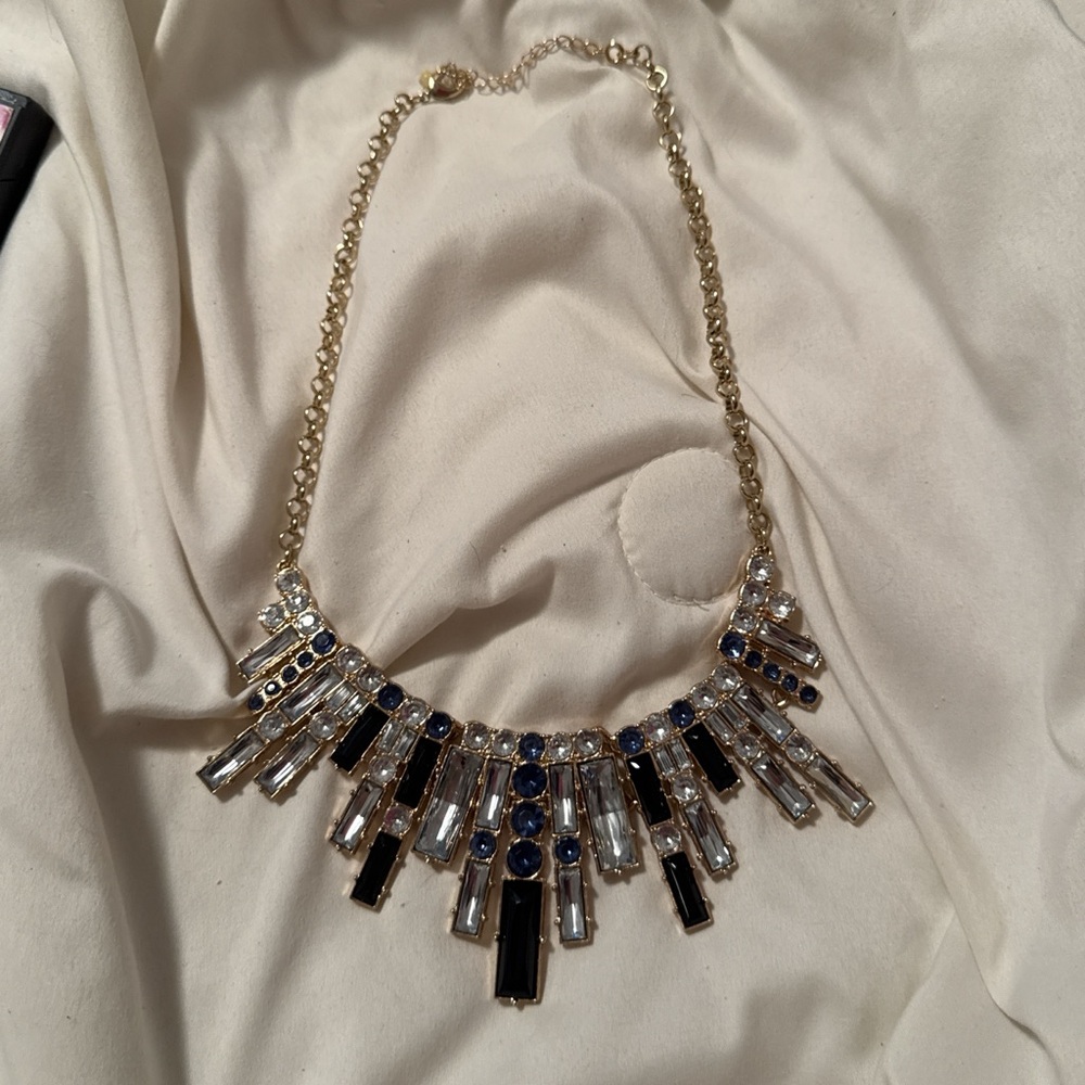 Elegant Gold and Black Statement Necklace